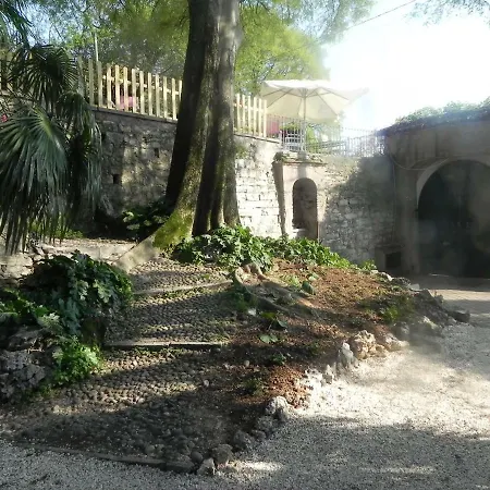 Milly Oda ve Kahvaltı